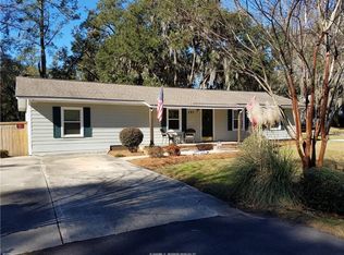 293 Broad River Dr, Beaufort, SC 29906