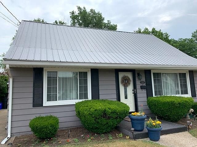 1st image of 2166 S Manor Dr