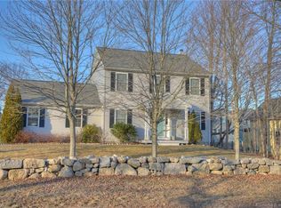155 Lestertown Rd, Groton, CT 06340