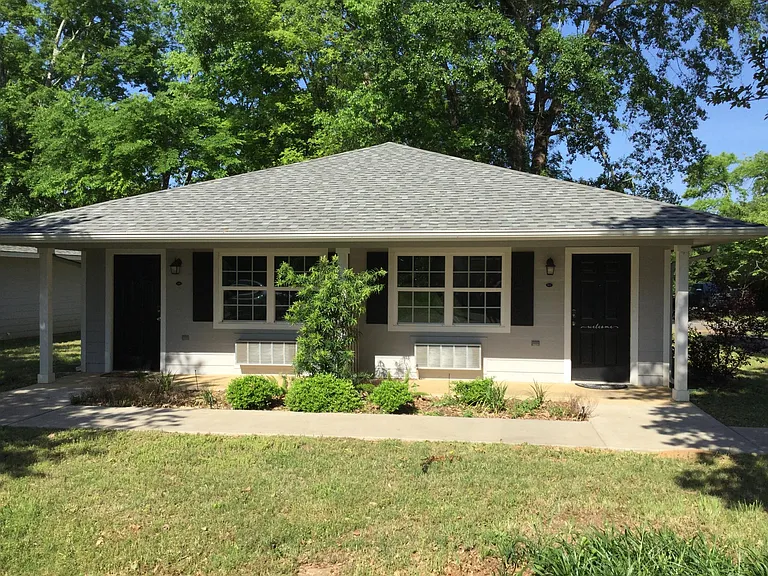301 Powers St — Photo 1