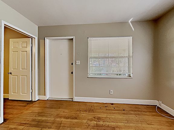 4th image of 2160 8th Ave N APT 2