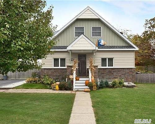 1st image of 16 Westminster Dr