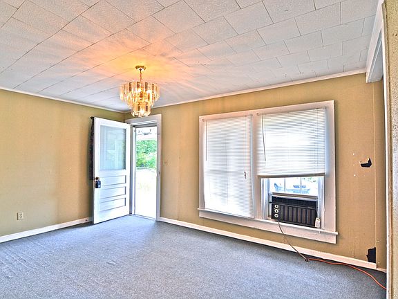 5th image of 3708 W Gonzalez St