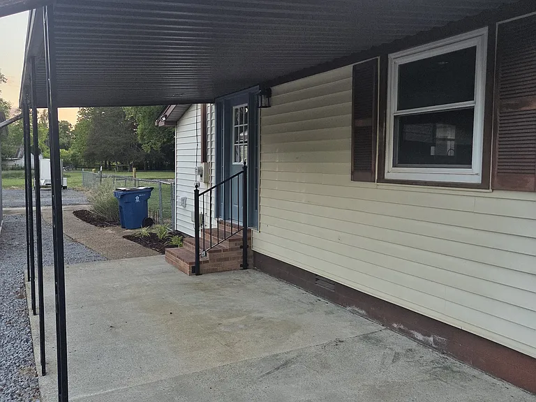 Side porch