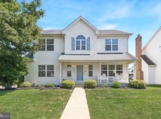 1928 Armstrong Ave, Morton, PA 19070