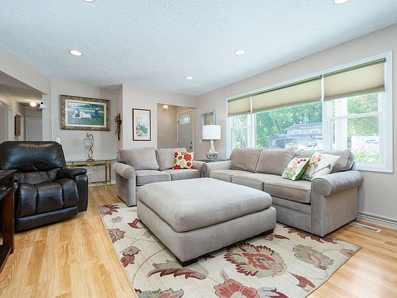 5th image of 5090 Deerland St