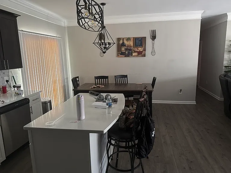 10906 Thiel Ct — Photo 3