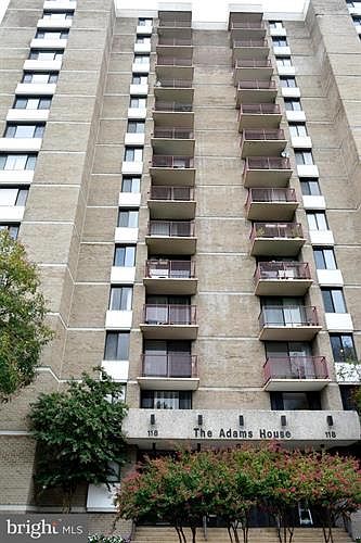 1st image of 118 Monroe St APT 104
