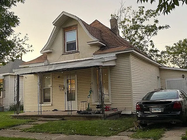 2514 Charleston Ave photo 1