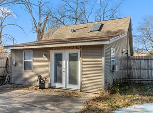 2822 Sewell St, Rockford, IL 61109