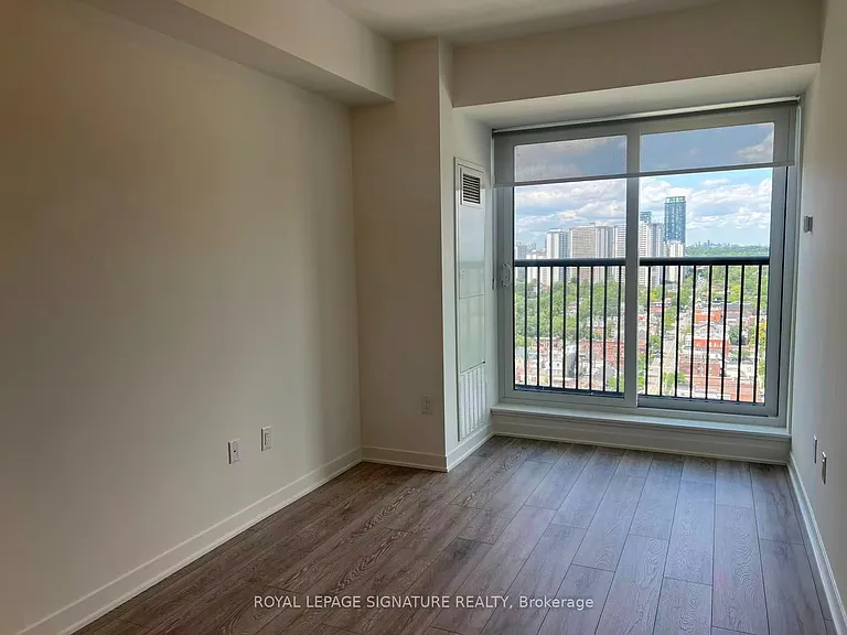 10 Oak St #2209 — Photo 2
