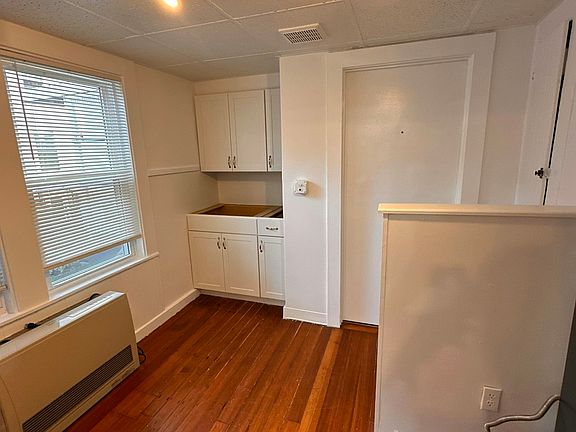 Another angler of kitchen and door entrance