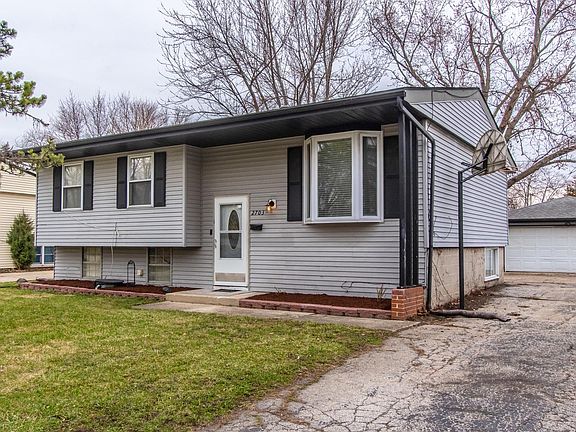 2nd image of 2703 Fairway Dr