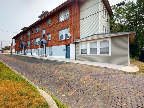 3rd image of 219 W Church St #7