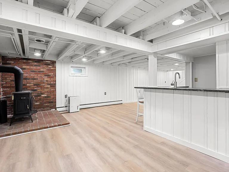17 Scott Ave — Photo 24