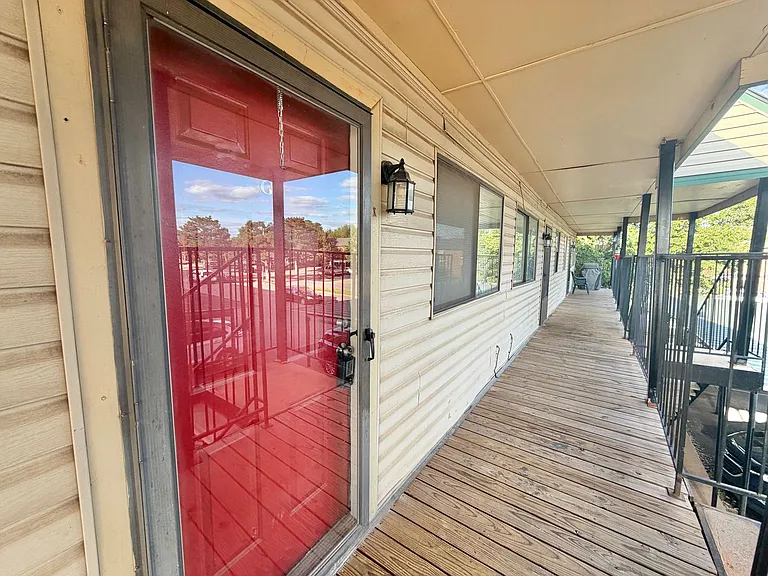 Kentucky Pine Apartments — Photo 6