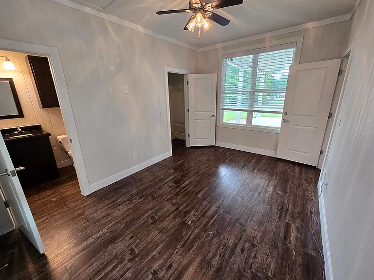 5444 Raymond Stotzer Pkwy — Photo 16