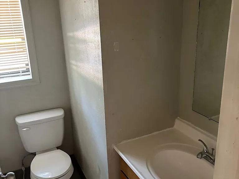 2500 Dodson Ave — Photo 9