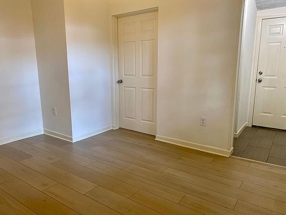 4th image of 120 Omaha St #B