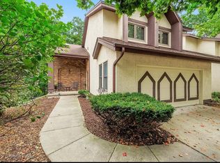 1008 Braemoor Dr, Downers Grove, IL 60515