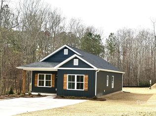 104 Lakeside Dr, Grover, NC 28073