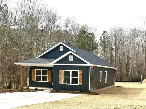 104 Lakeside Dr, Grover, NC 28073