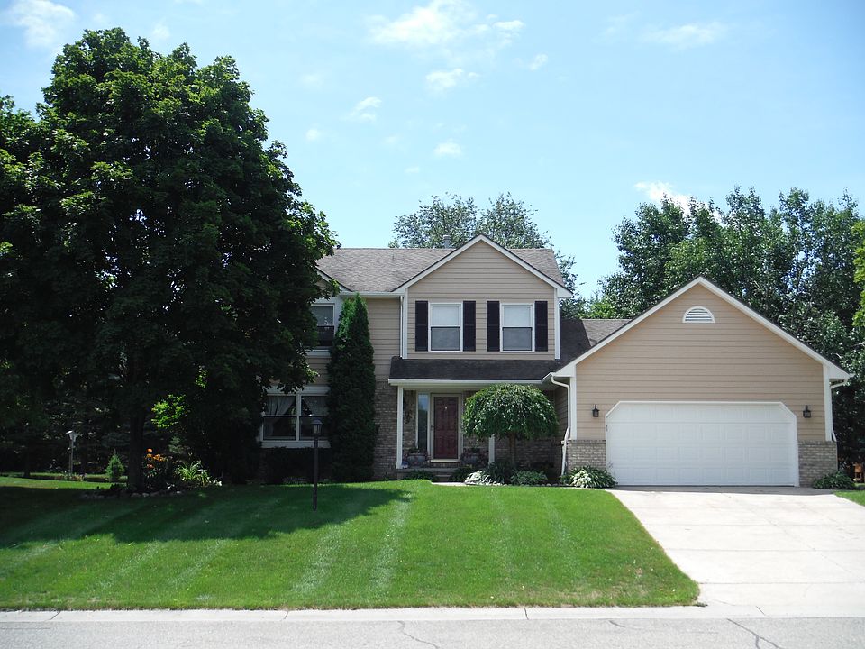 1st image of 9131 Woods Edge Dr