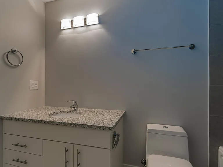 15 Kings Wharf Pl #501 — Photo 7