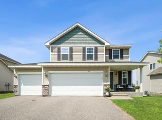125 Pottok Ln, Shakopee, MN 55379