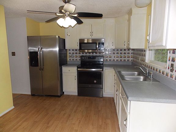 3rd image of 5104 Tiffanywoods Ct