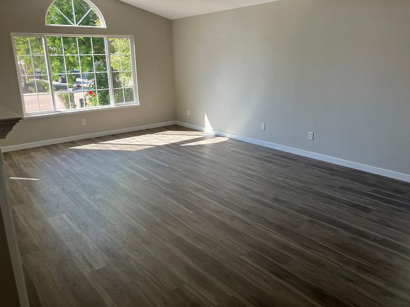 3rd image of 263 Buckeye Ave