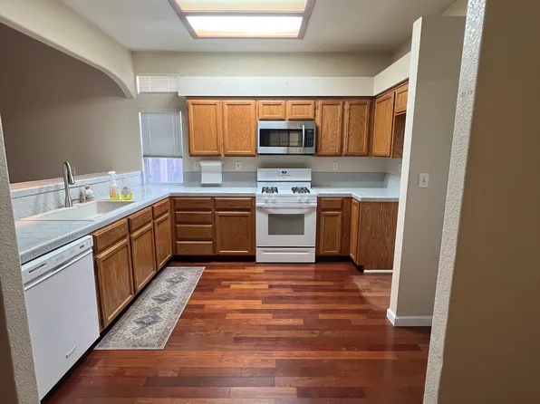 1969 Jamestown Dr, Lodi, CA 95242