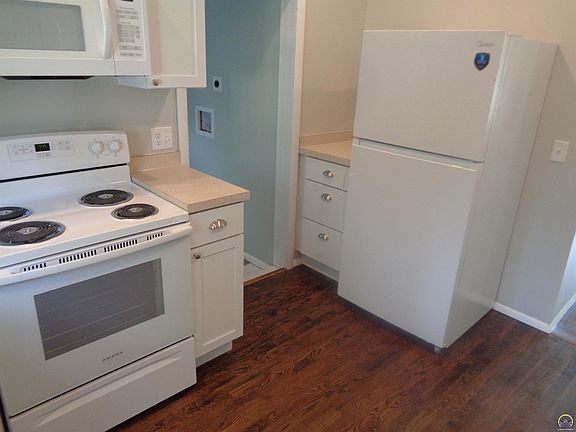5th image of 804 E Broadway St
