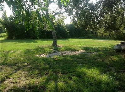 2nd image of 2054 State Highway 75 N