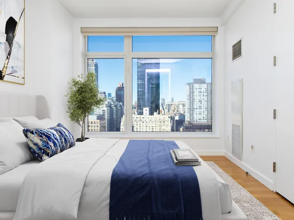 400 East 67th Street image 8 of 20