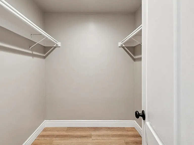 314 Golden Gate Ave — Photo 6