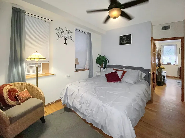 1214 N Paulina St — Photo 5