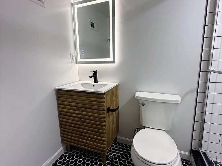 143 N Patterson Park Ave — Photo 15