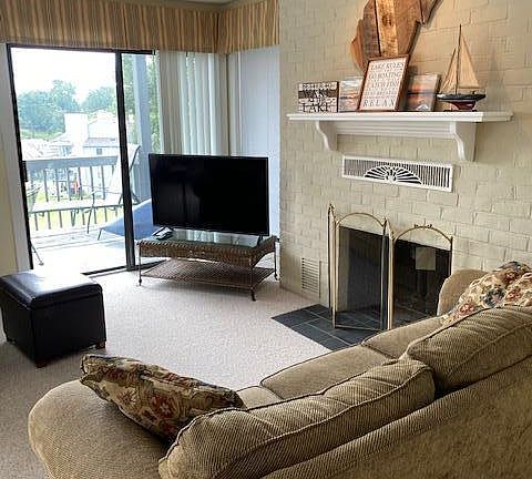 3rd image of 290 Sailors Cove Dr Unit 408