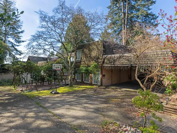 1366 Kings Ave, West Vancouver, BC V7T 2C6