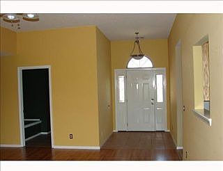 3rd image of 1905 Redwood Ave