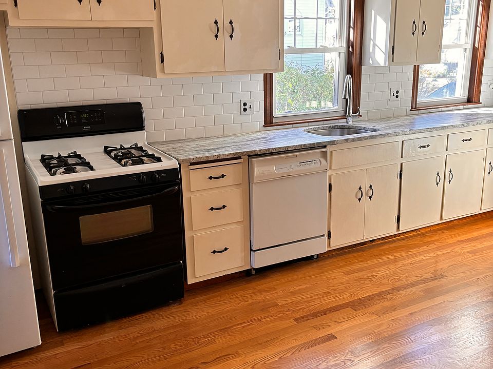 1st image of 111-113 Palmer St #111