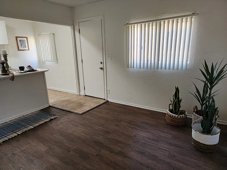 2305 Lemon Ave — Photo 14