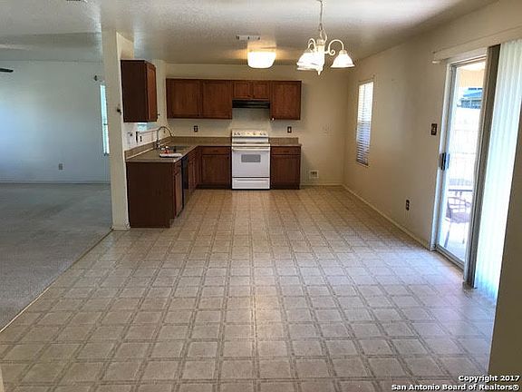 5th image of 402 Butternut Blvd