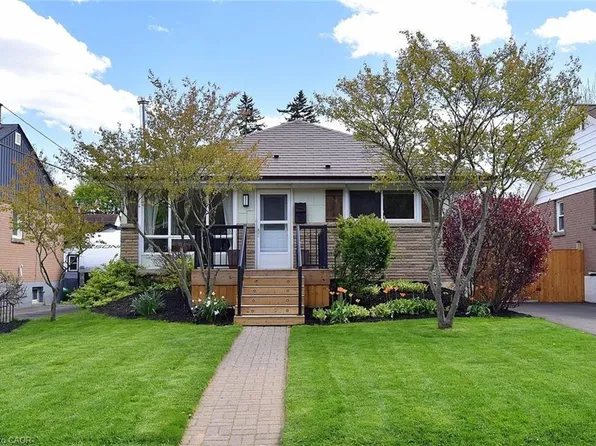 9 Marion Cres, Hamilton, ON L9H 1H9