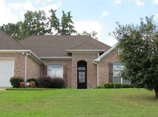464 Huntington Dr, Jackson, MS 39272