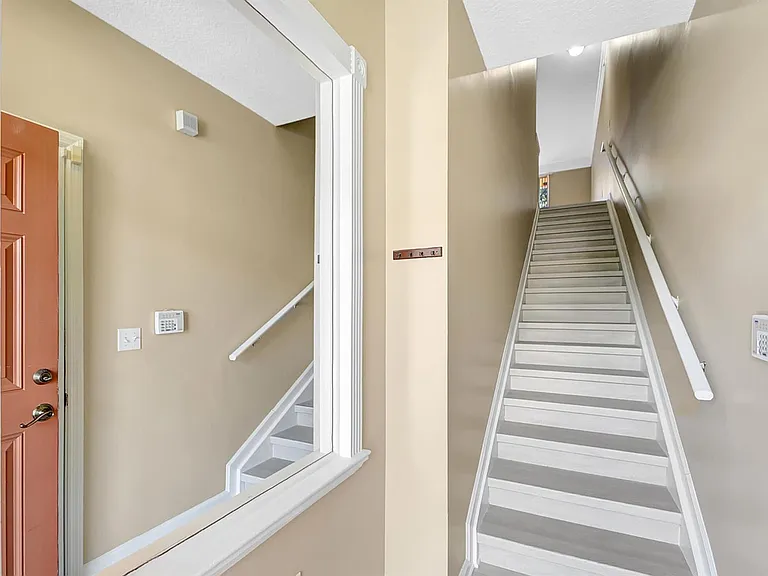 2030 Alta Meadows Ln #1208 — Photo 2
