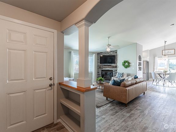 3rd image of 4795 Oyster Drive