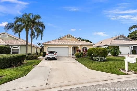 3rd image of 6007 SE Walkers Cay Ct