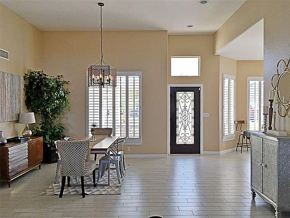 3rd image of 6213 La Posta Dr